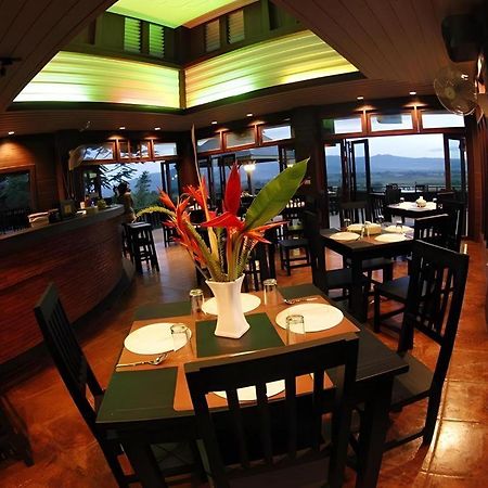 Thaton Hill Resort Mae Ai Buitenkant foto