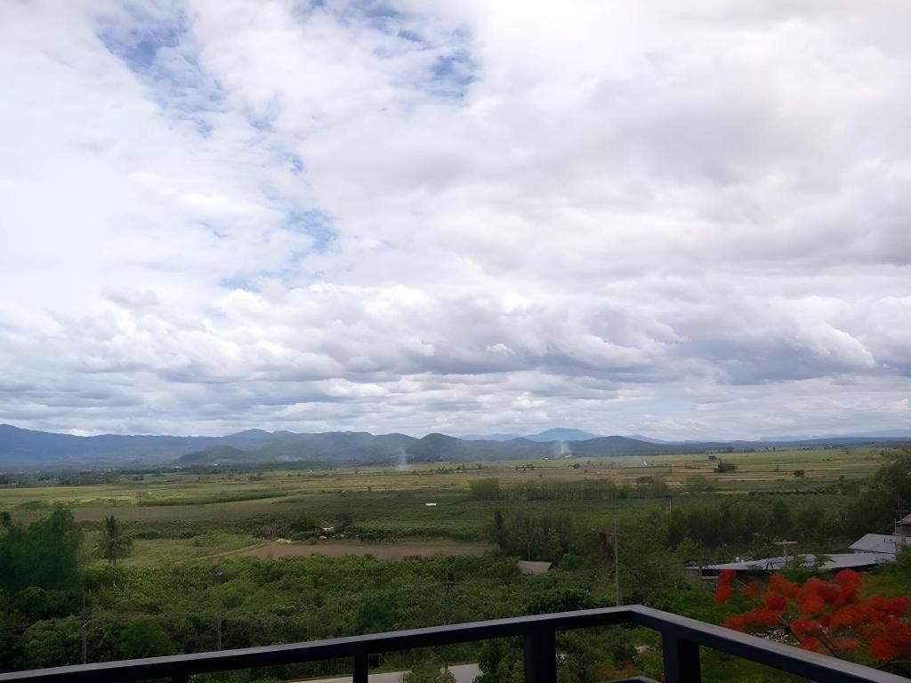 Thaton Hill Resort Mae Ai Buitenkant foto