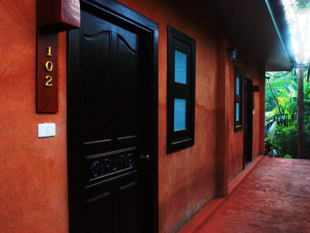 Thaton Hill Resort Mae Ai Buitenkant foto