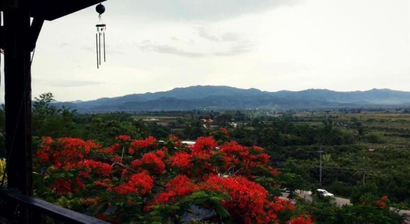 Thaton Hill Resort Mae Ai Buitenkant foto