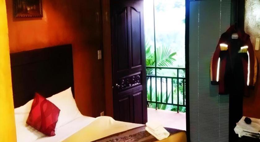 Thaton Hill Resort Mae Ai Buitenkant foto