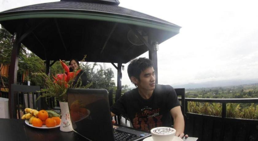 Thaton Hill Resort Mae Ai Buitenkant foto