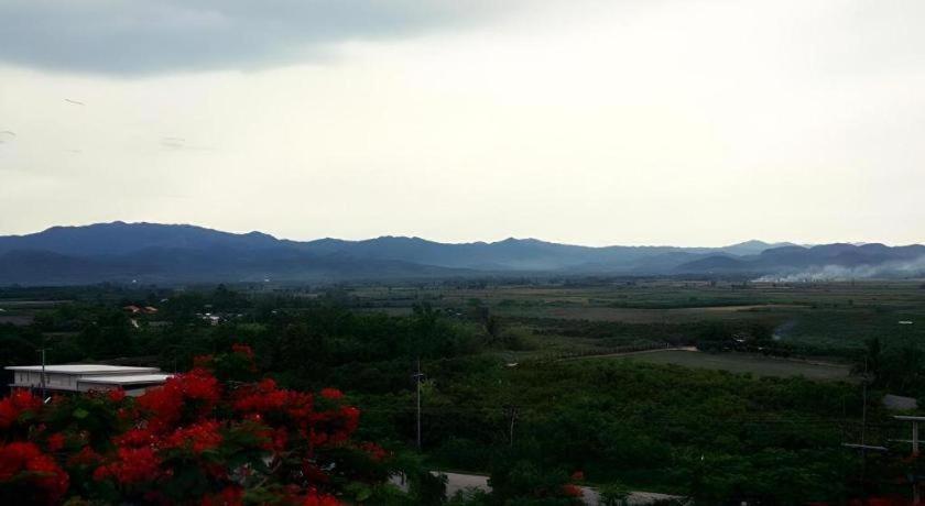 Thaton Hill Resort Mae Ai Buitenkant foto