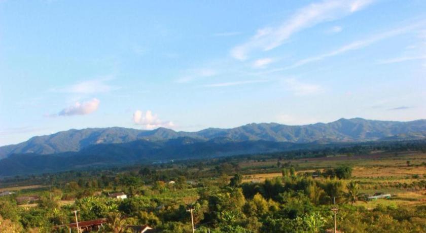 Thaton Hill Resort Mae Ai Buitenkant foto