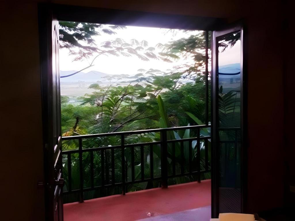Thaton Hill Resort Mae Ai Buitenkant foto
