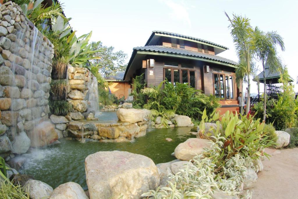 Thaton Hill Resort Mae Ai Buitenkant foto