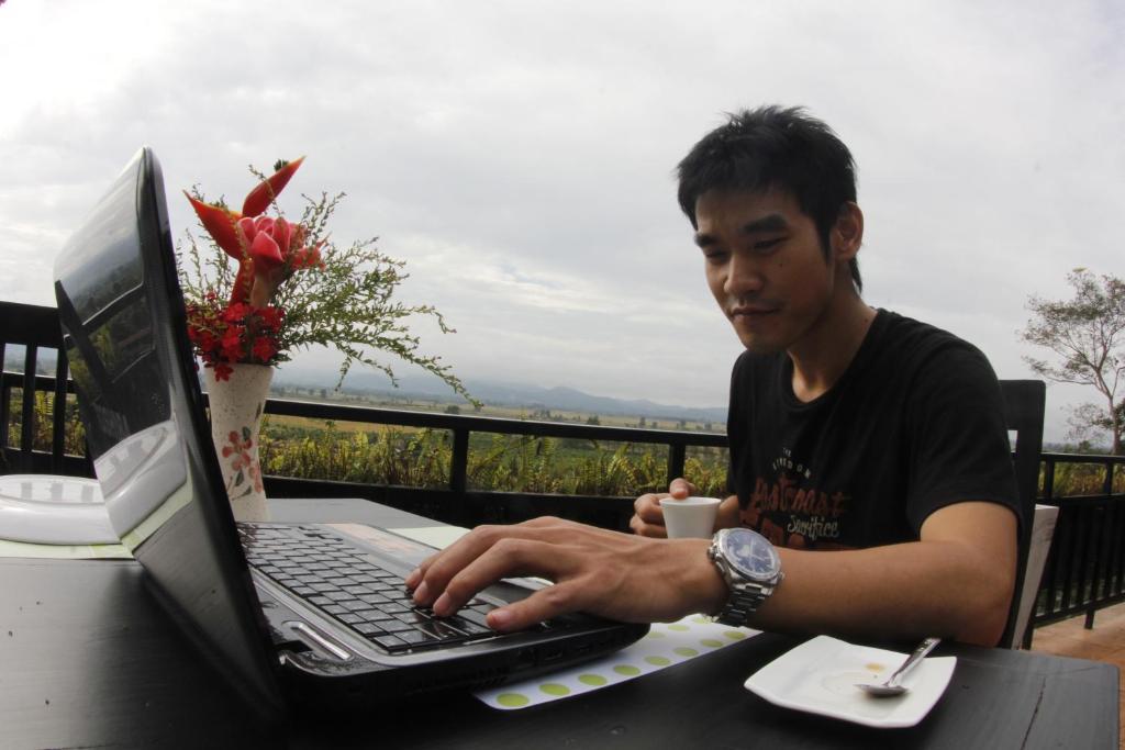 Thaton Hill Resort Mae Ai Buitenkant foto