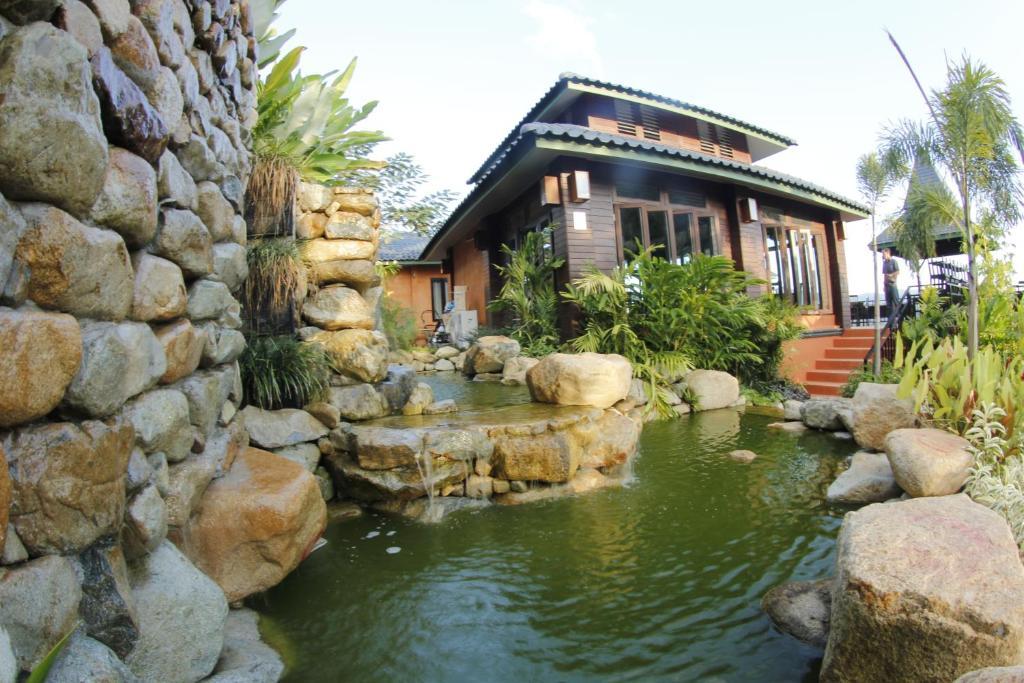 Thaton Hill Resort Mae Ai Buitenkant foto