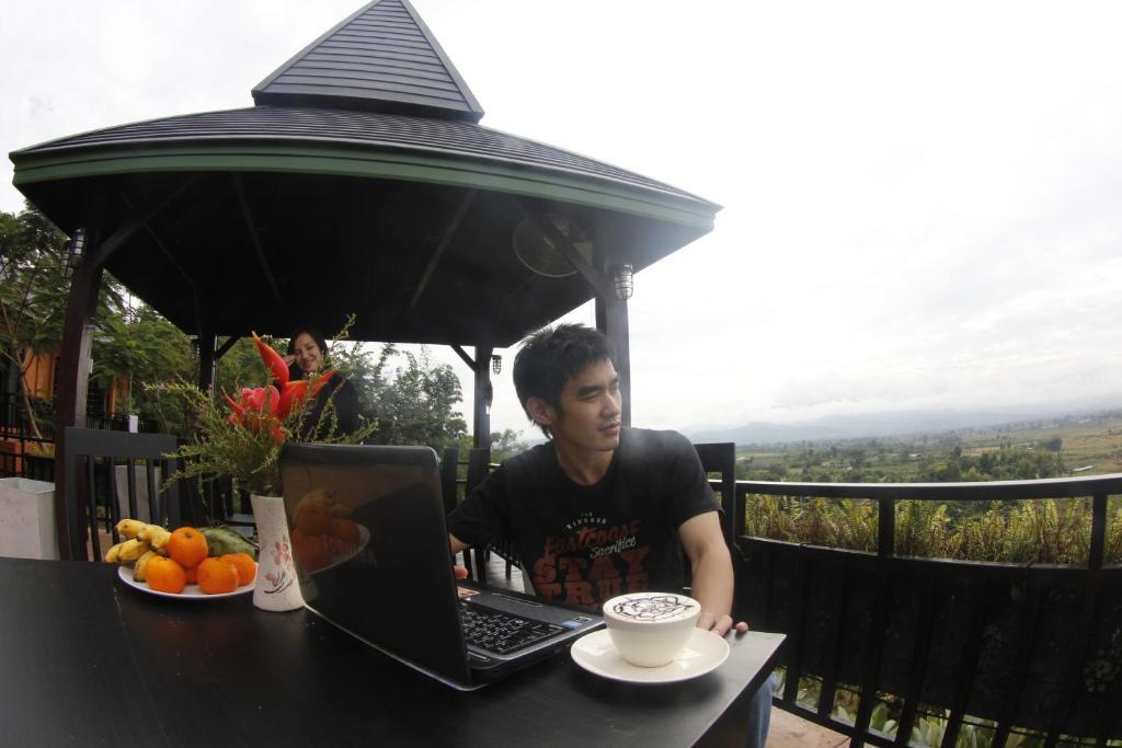 Thaton Hill Resort Mae Ai Buitenkant foto